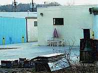 Umbrella_tn.jpg (16792 bytes)